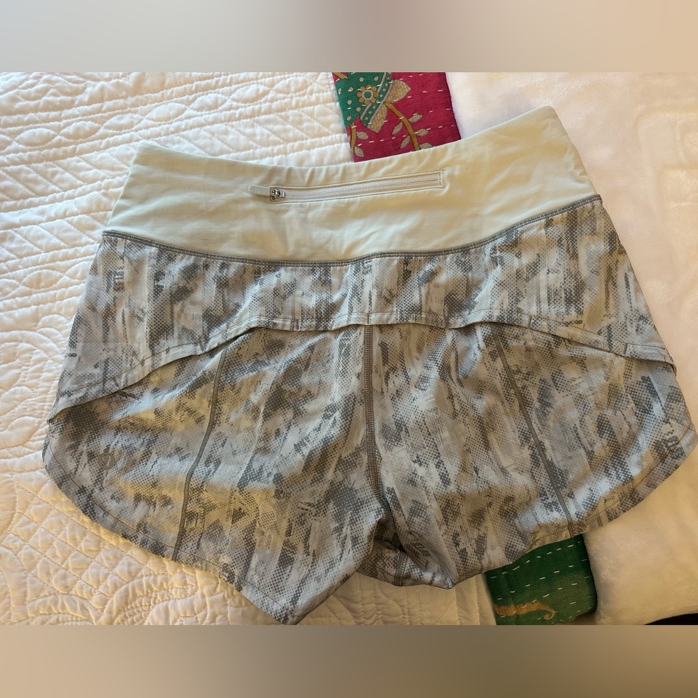 Gray Patterned Lululemon Speed Up Shorts - Picture 2 of 3